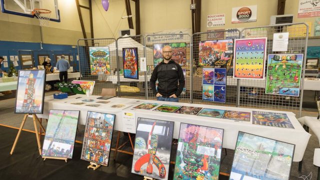 24 Florent DZIERLA pratique l'art-thérapie quotidienne. Il est l'auteur de vl'affiche du Printemps des Arts