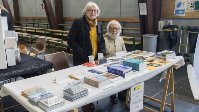 37 Lysiane REGINENSI-ROLLAND auteure présente ses ouvrages inspirés par les lieux et le régionalisme
